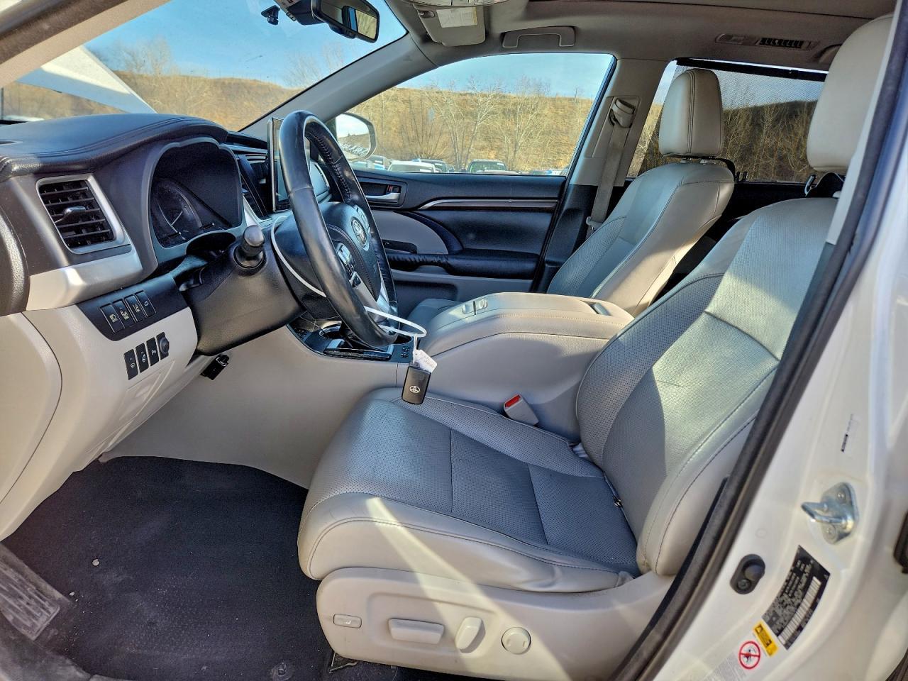 2014 TOYOTA HIGHLANDER