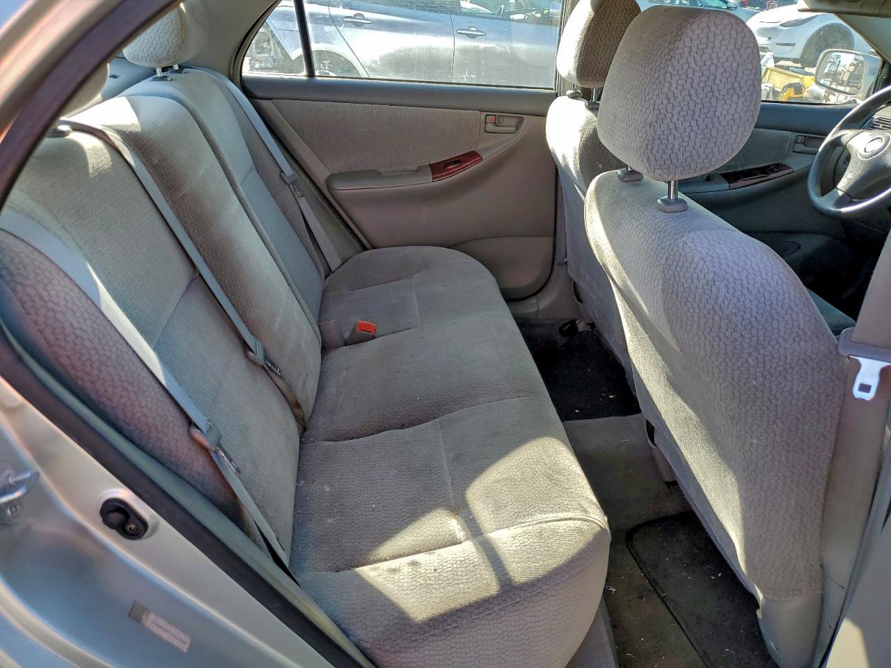 2004 TOYOTA COROLLA