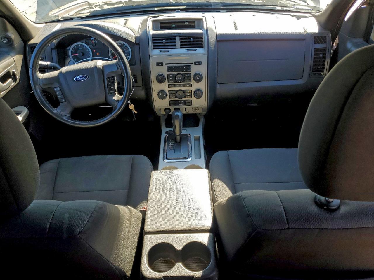 2010 FORD ESCAPE
