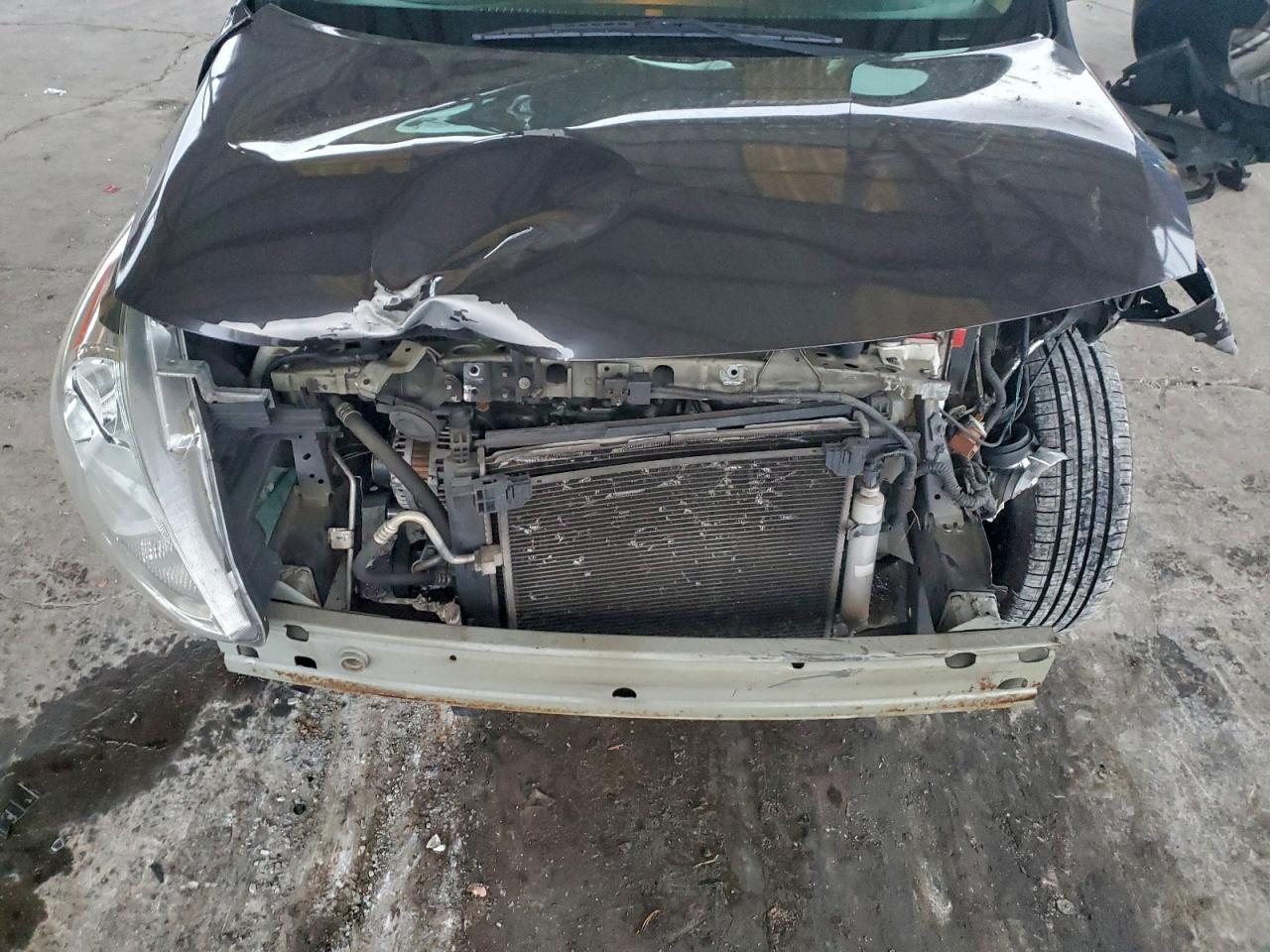 2015 NISSAN VERSA