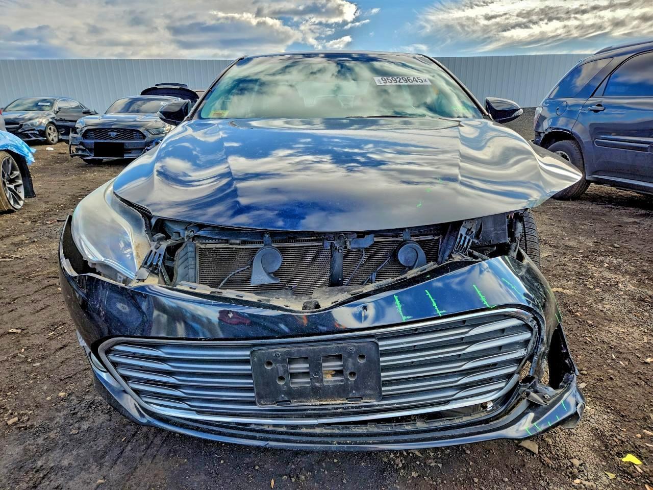 2013 TOYOTA Avalon