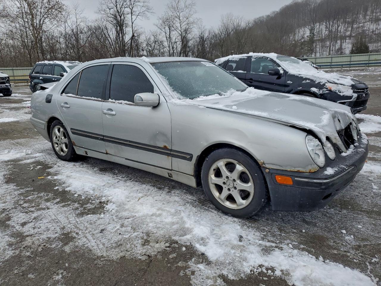2002 MERCEDES-BENZ E-Class
