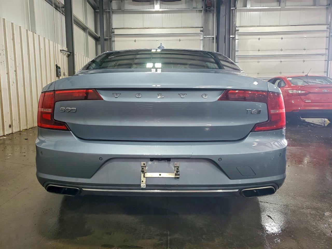 2018 VOLVO S90