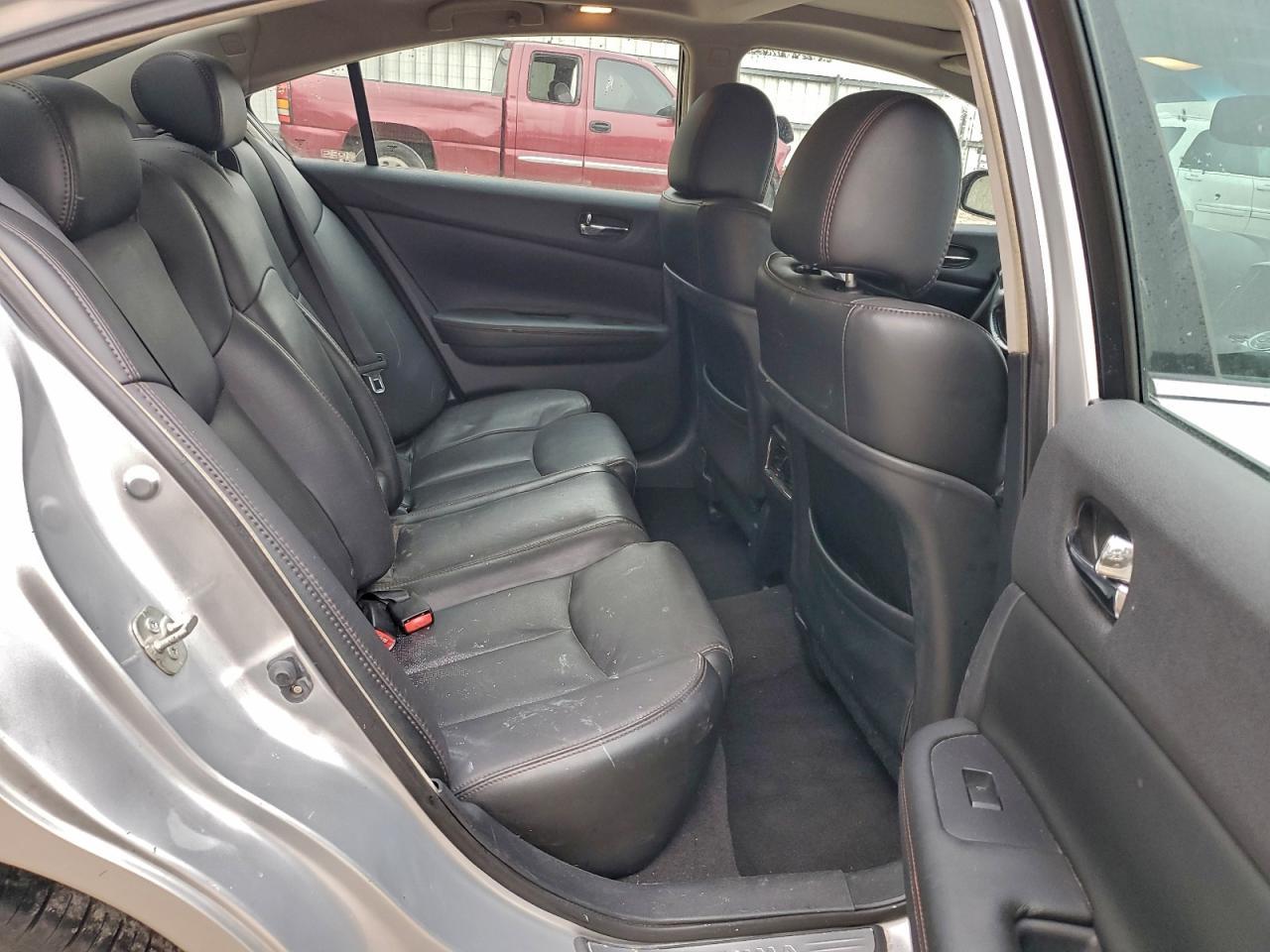 2012 NISSAN Maxima