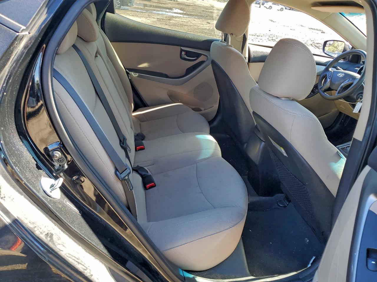 2016 HYUNDAI ELANTRA