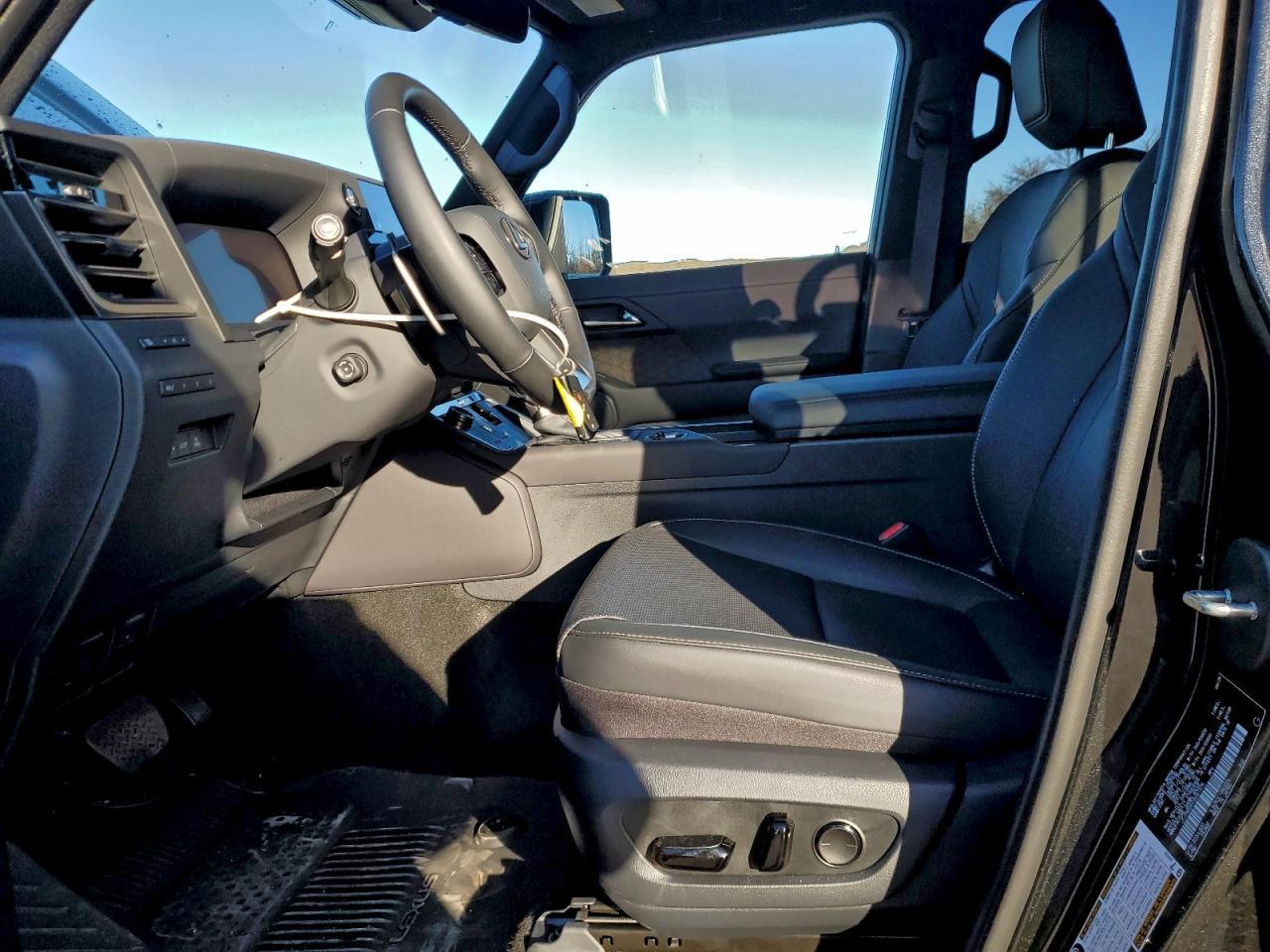 2025 LEXUS GX 550
