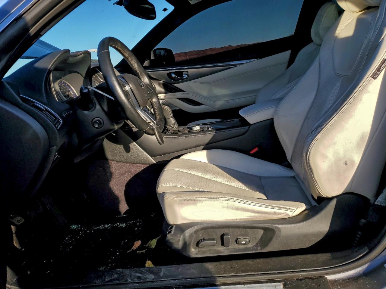 2017 INFINITI Q60