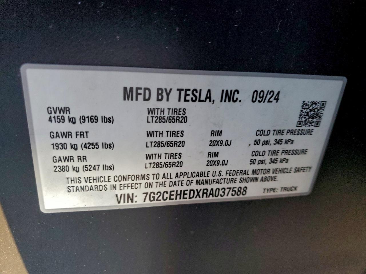 2024 TESLA Cybertruck