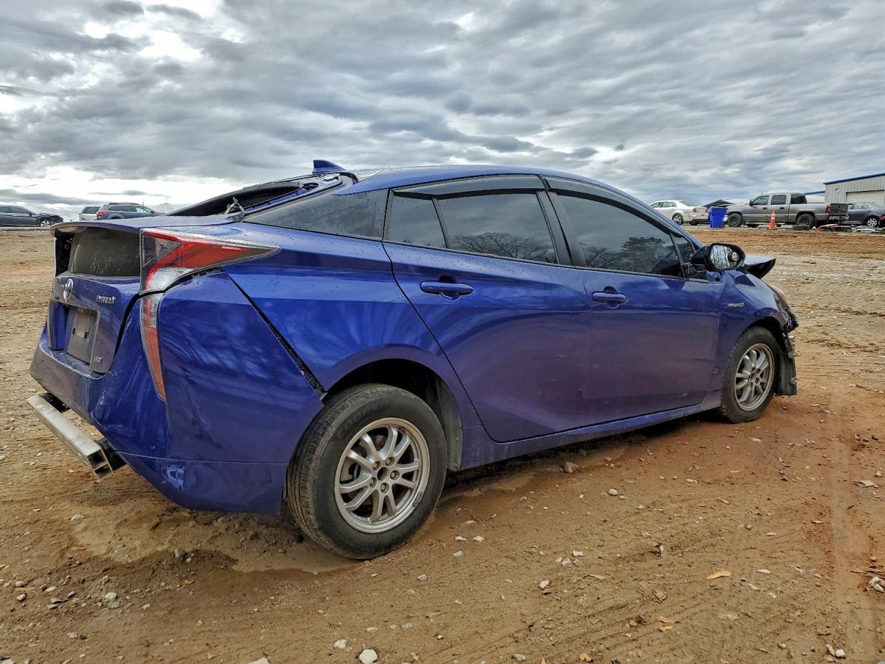 2016 TOYOTA PRIUS