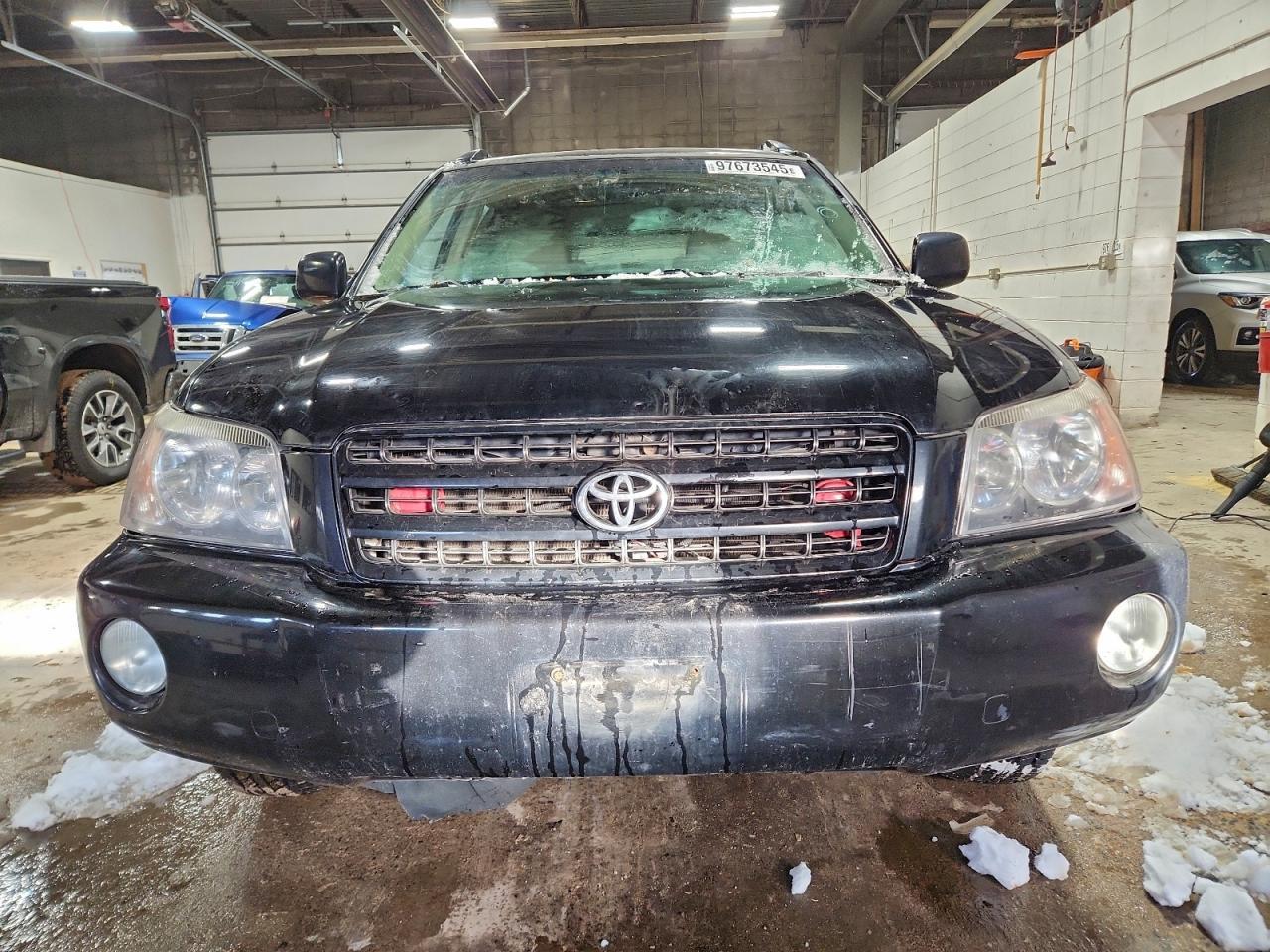 2002 TOYOTA HIGHLANDER