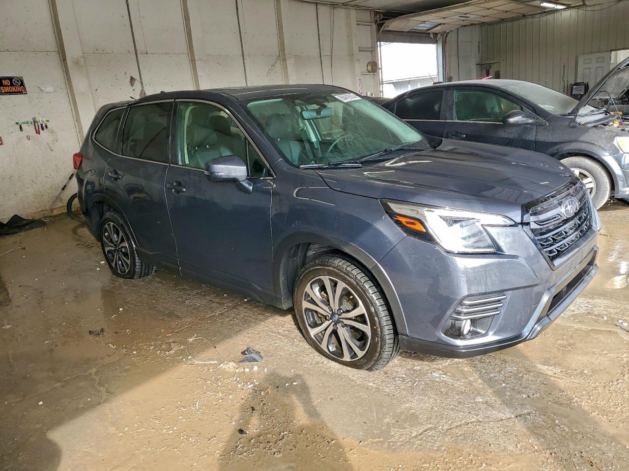 2022 SUBARU FORESTER