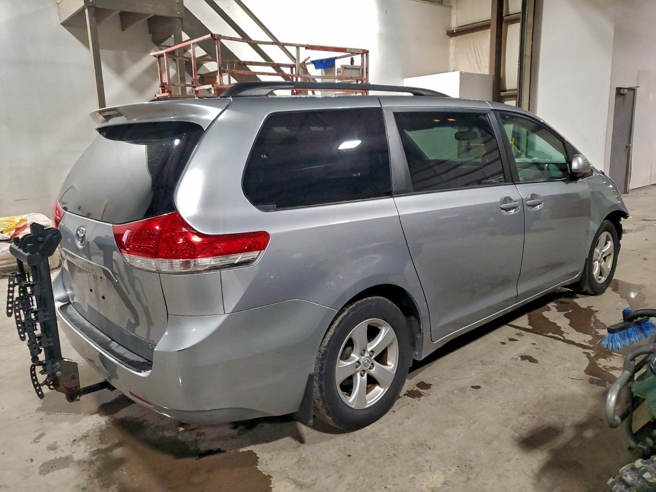 2014 TOYOTA SIENNA