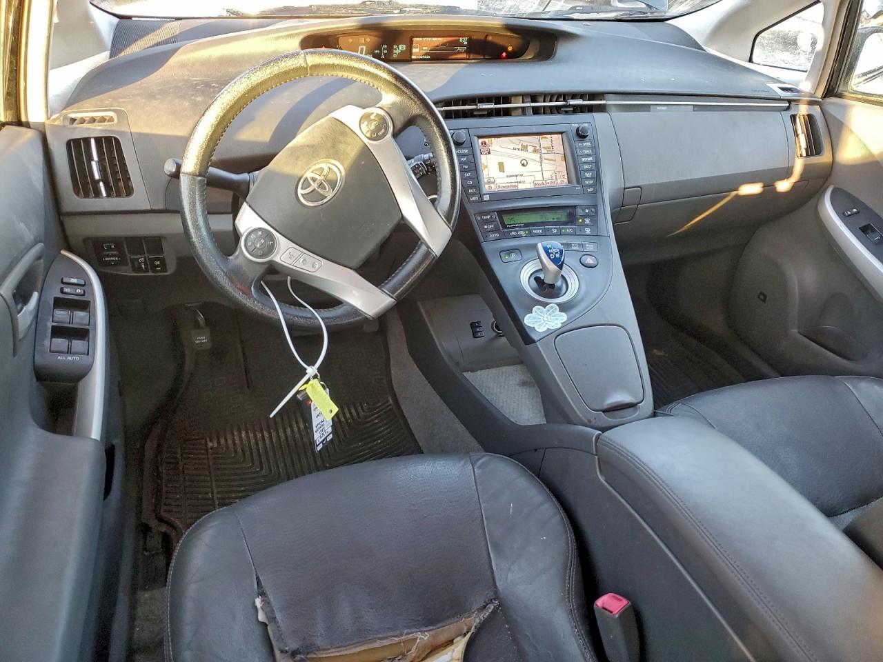 2011 TOYOTA PRIUS