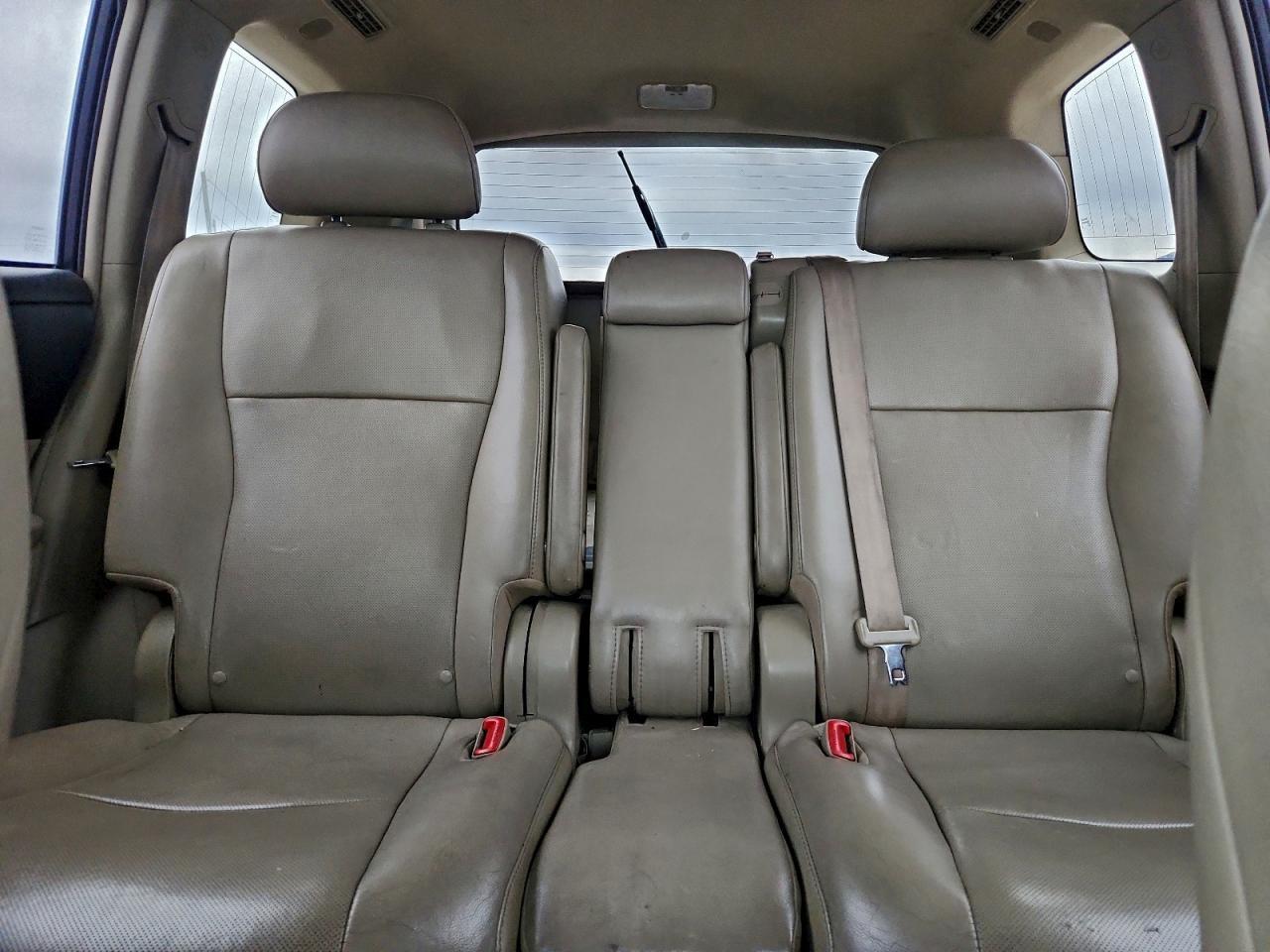 2011 TOYOTA HIGHLANDER