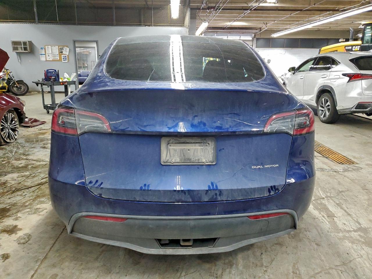 2024 TESLA MODEL Y