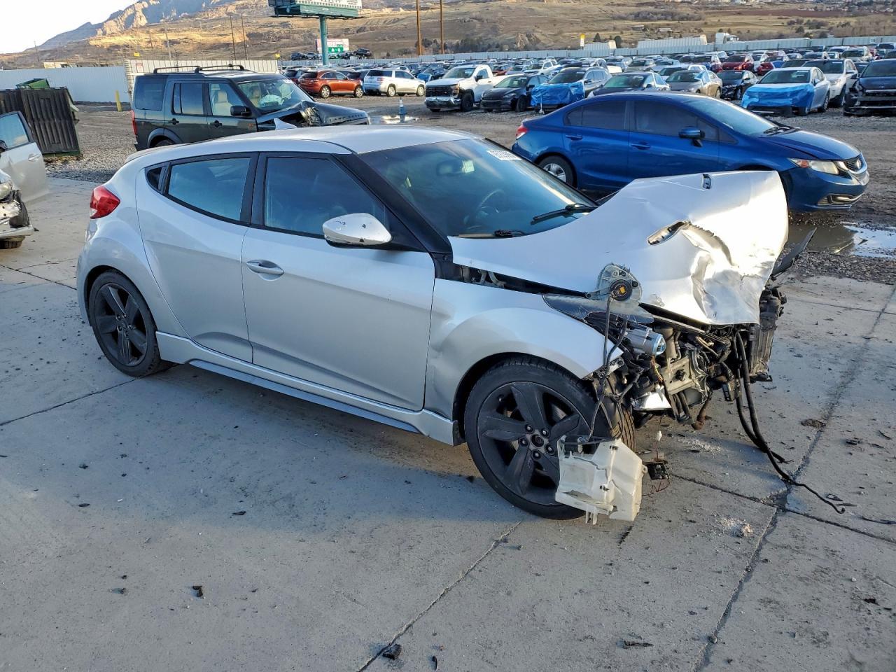 2013 HYUNDAI VELOSTER