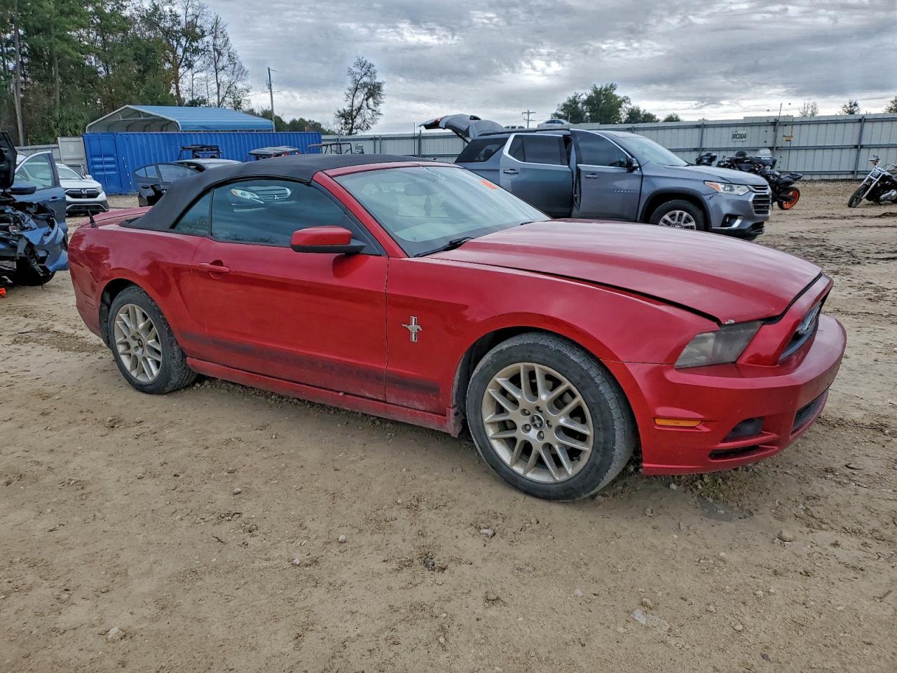 2013 FORD MUSTANG