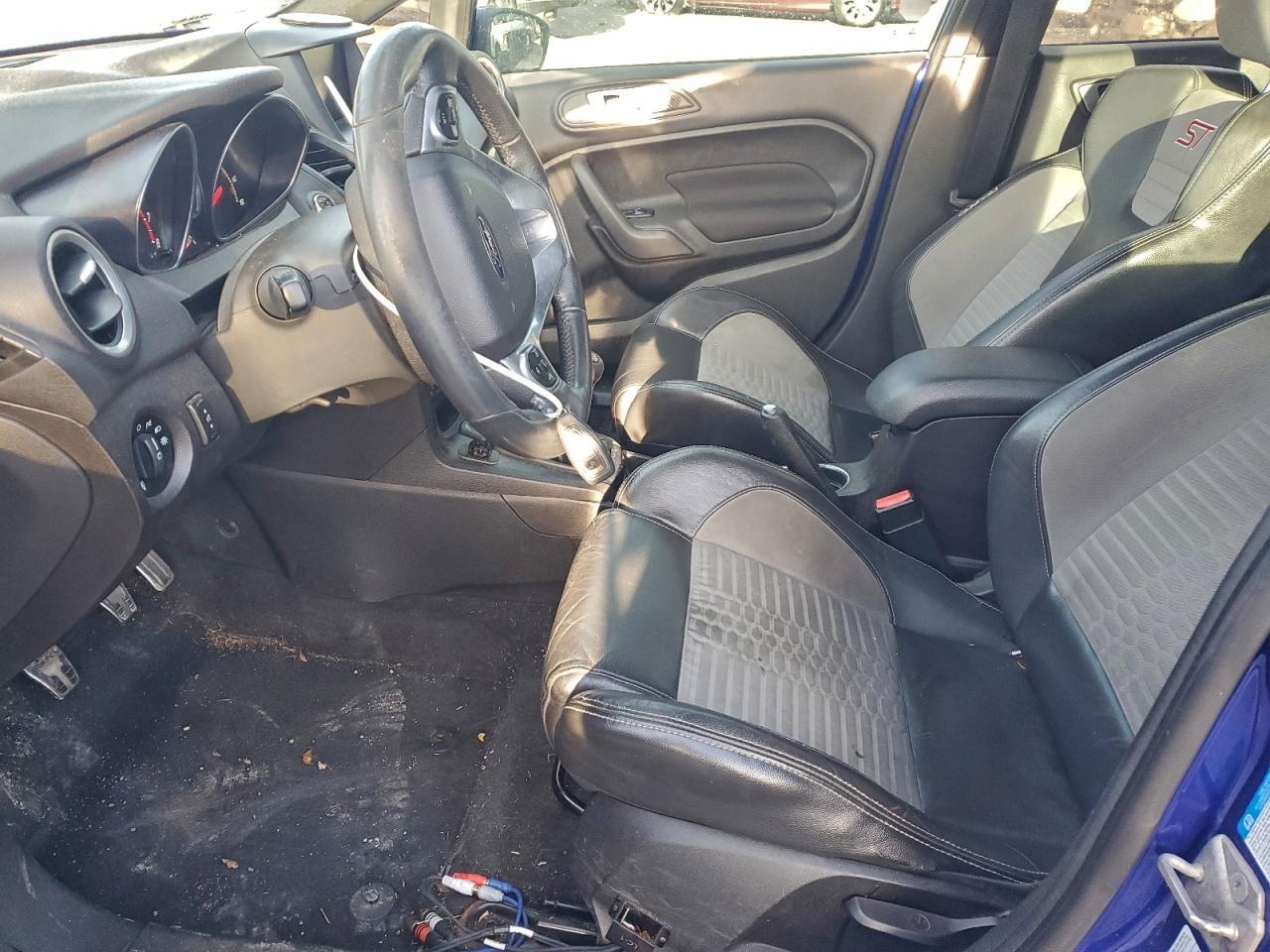 2014 FORD Fiesta