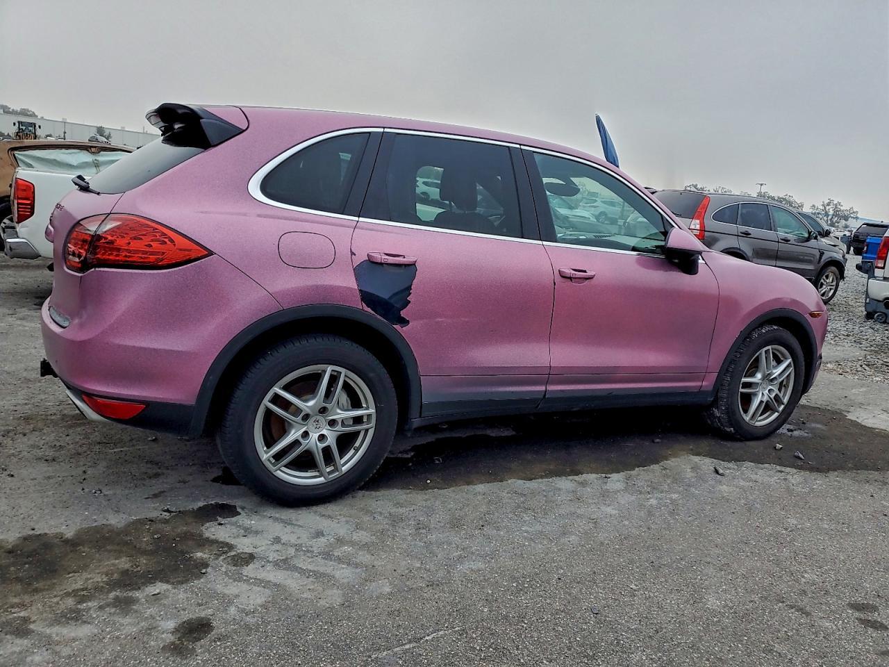 2011 PORSCHE CAYENNE