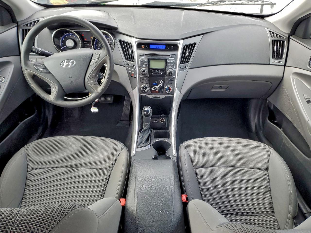 2011 HYUNDAI SONATA