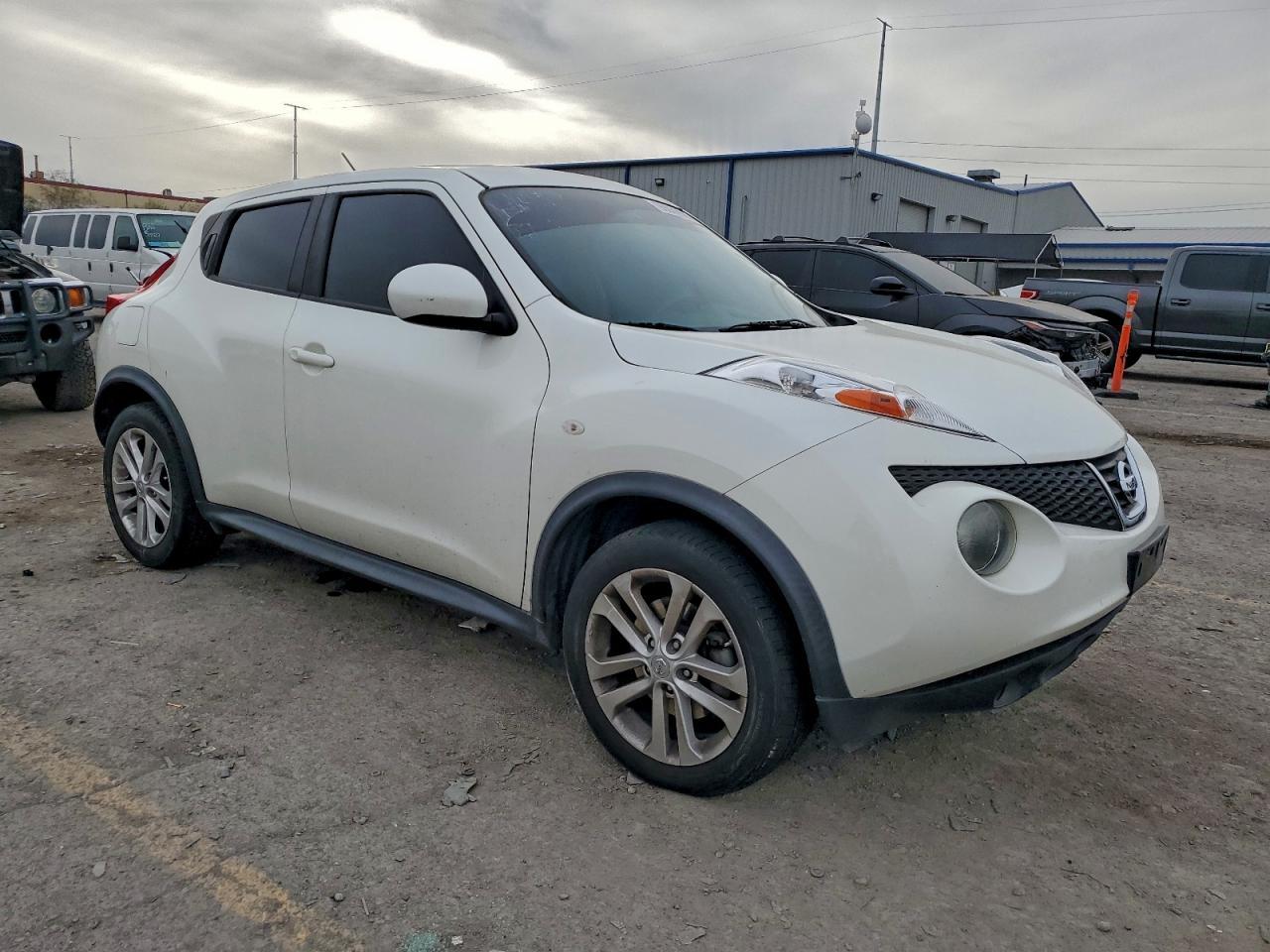 2013 NISSAN Juke