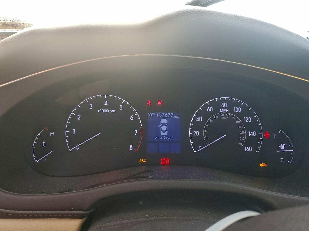 2013 HYUNDAI GENESIS