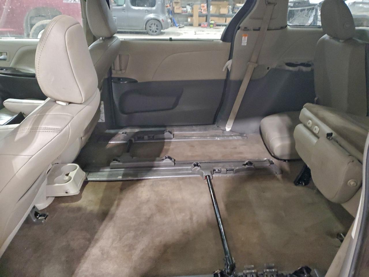 2018 TOYOTA SIENNA