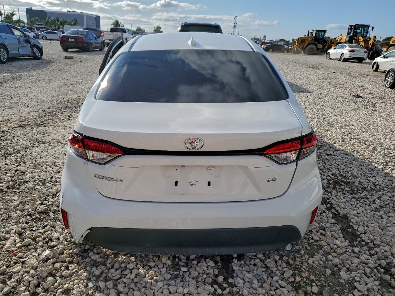 2025 TOYOTA COROLLA
