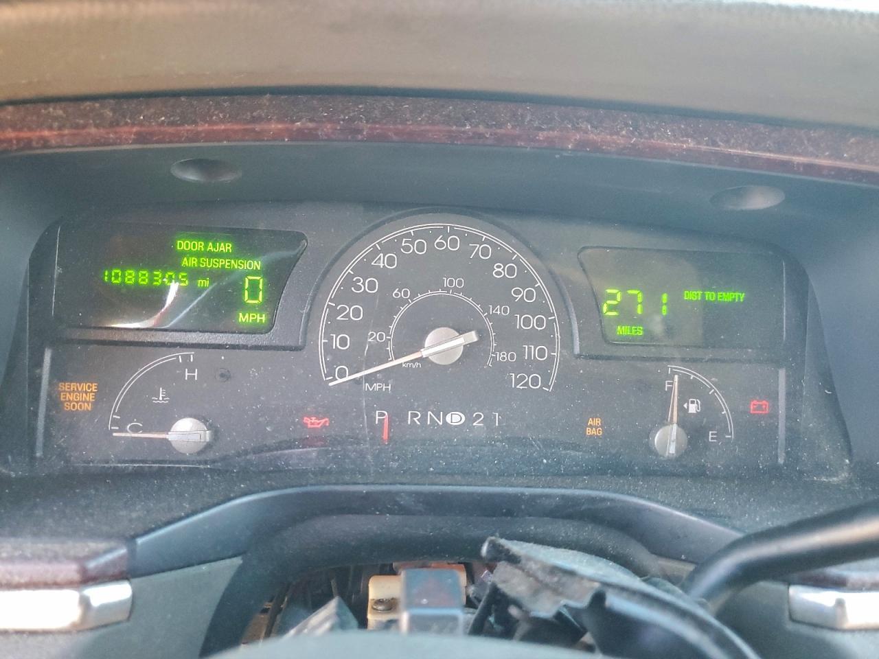 2004 LINCOLN Town Car
