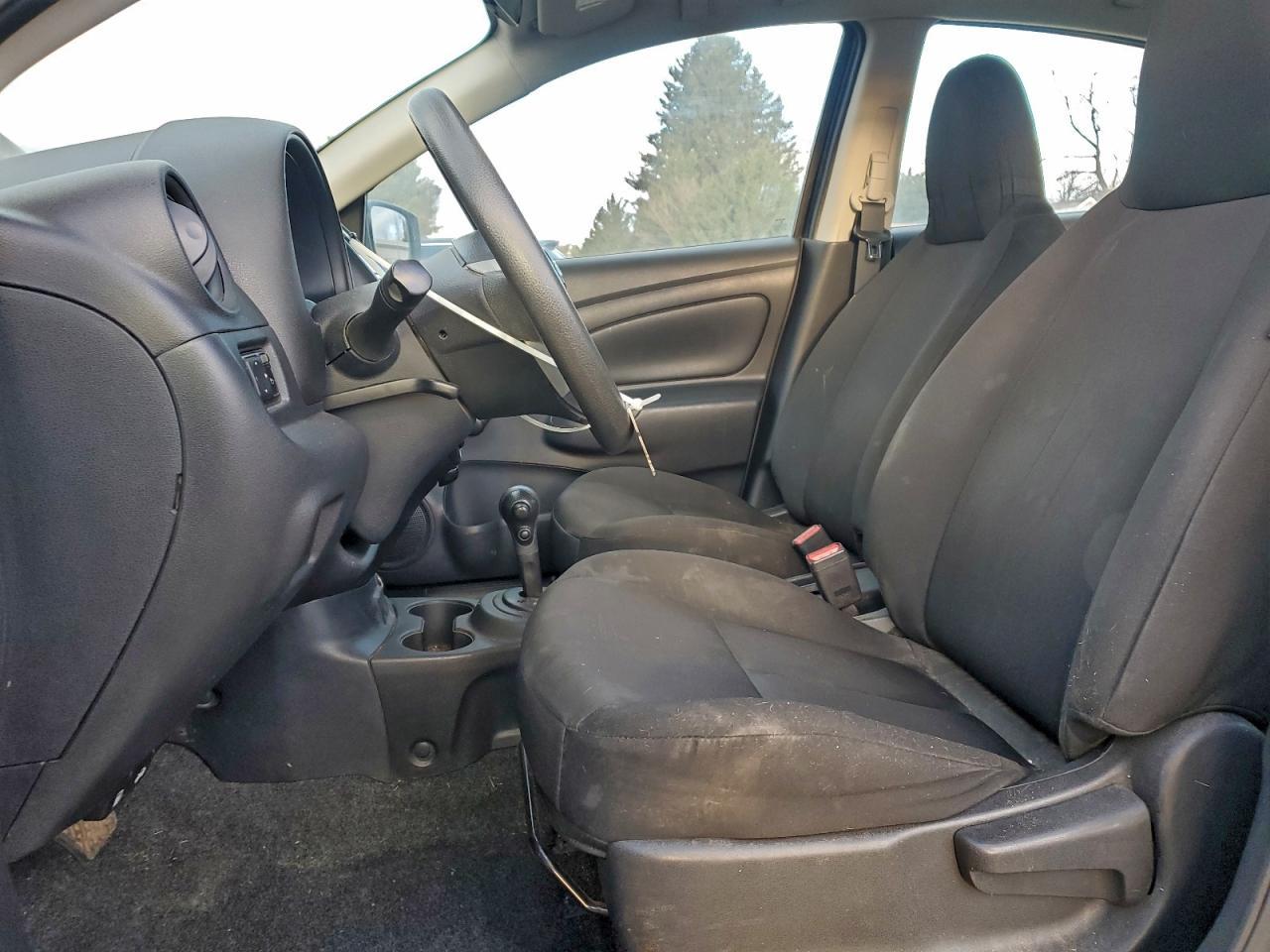 2017 NISSAN VERSA