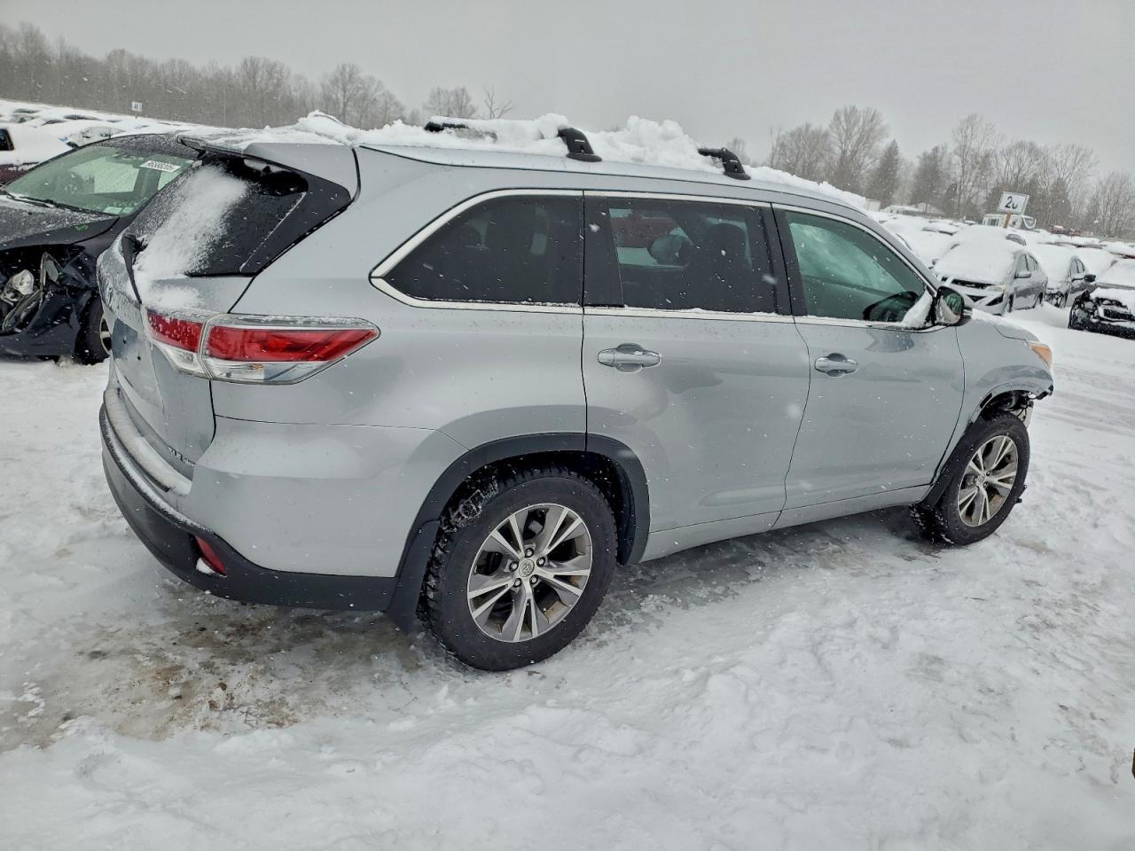 2015 TOYOTA HIGHLANDER