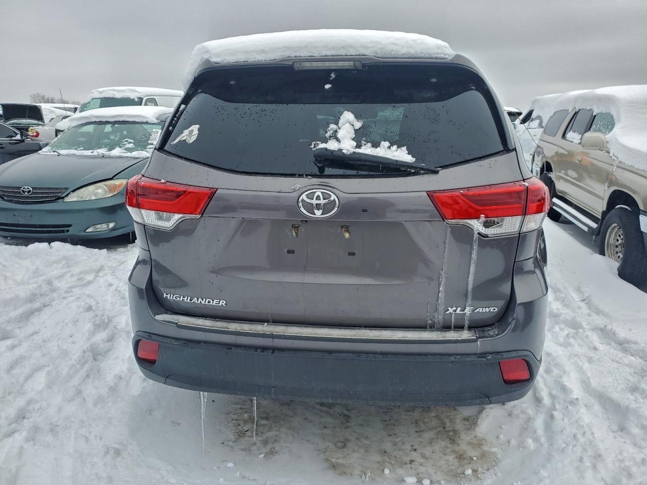 2017 TOYOTA HIGHLANDER