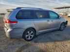 2011 TOYOTA SIENNA
