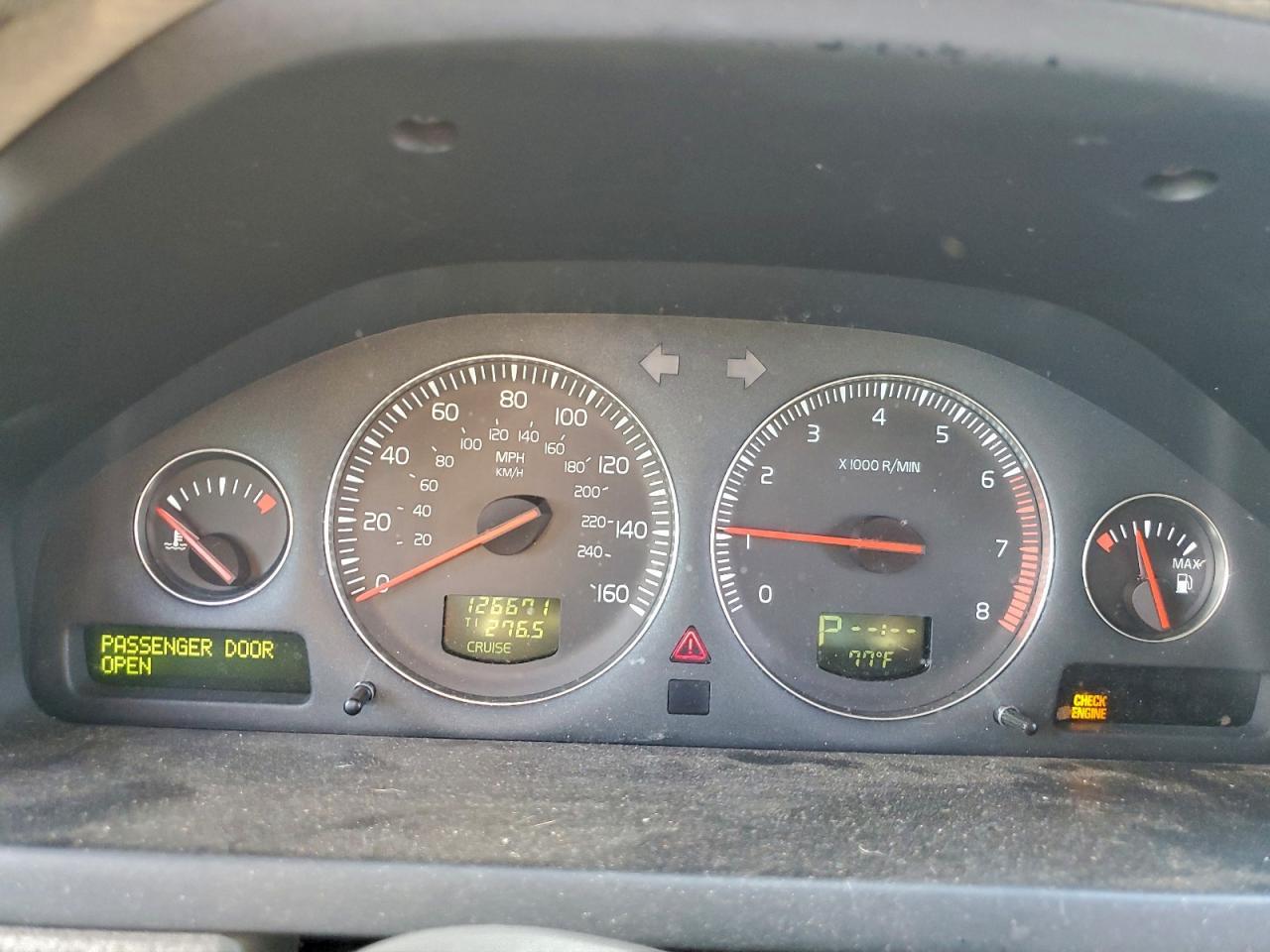 2005 VOLVO XC90