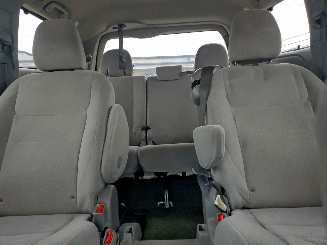 2015 TOYOTA SIENNA