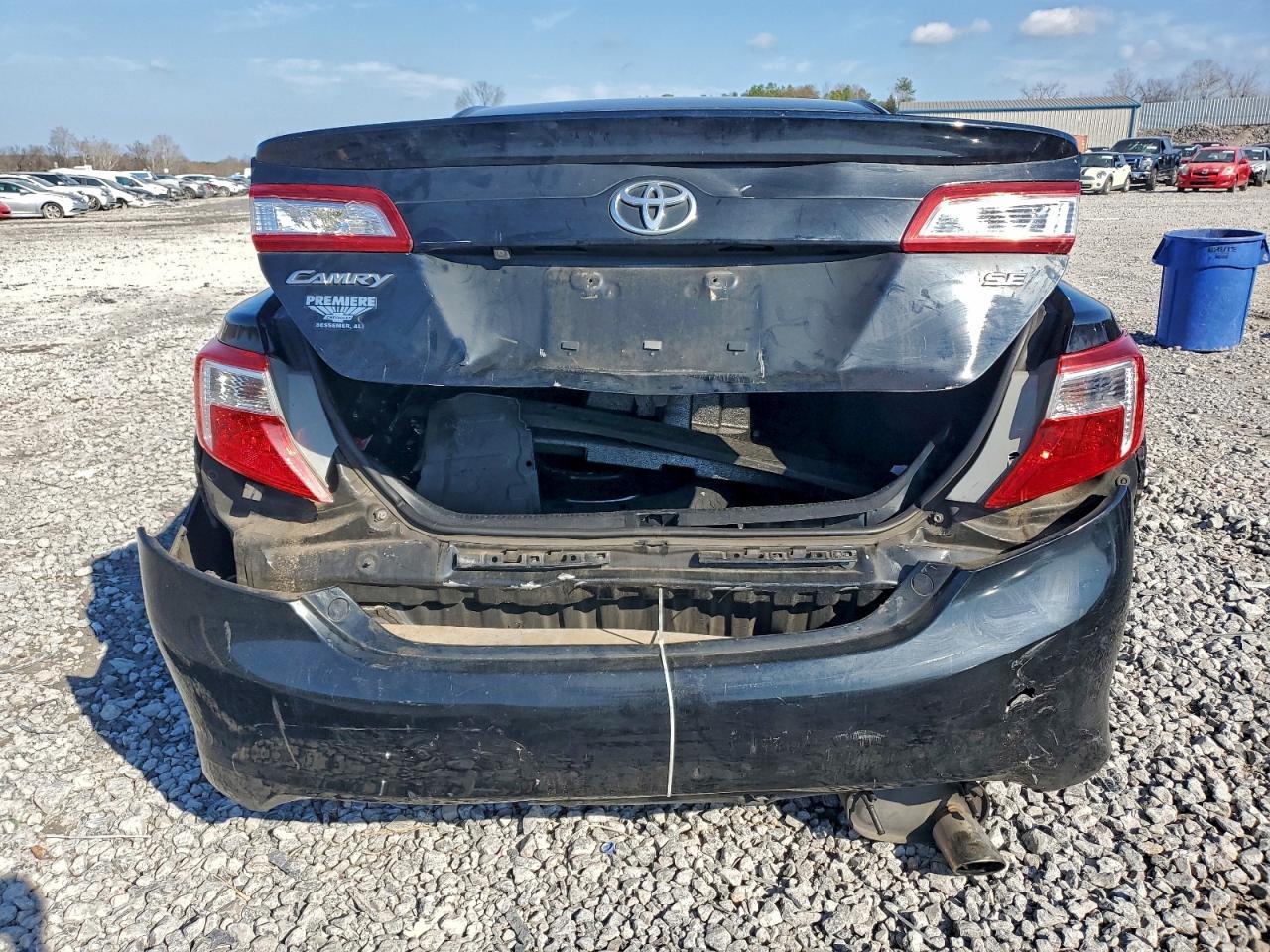 2014 TOYOTA CAMRY