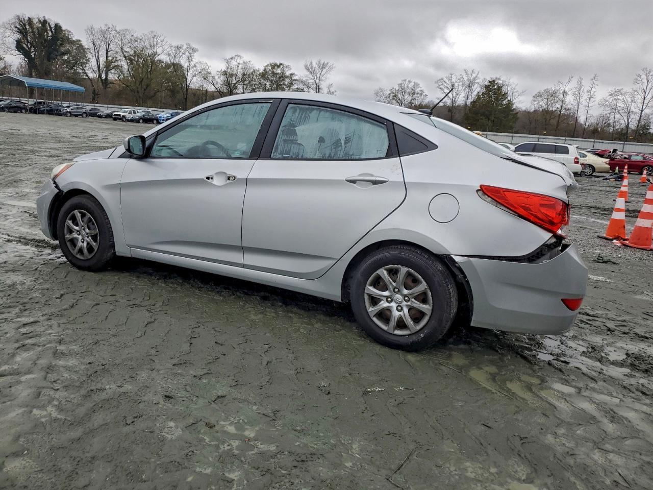 2013 HYUNDAI ACCENT