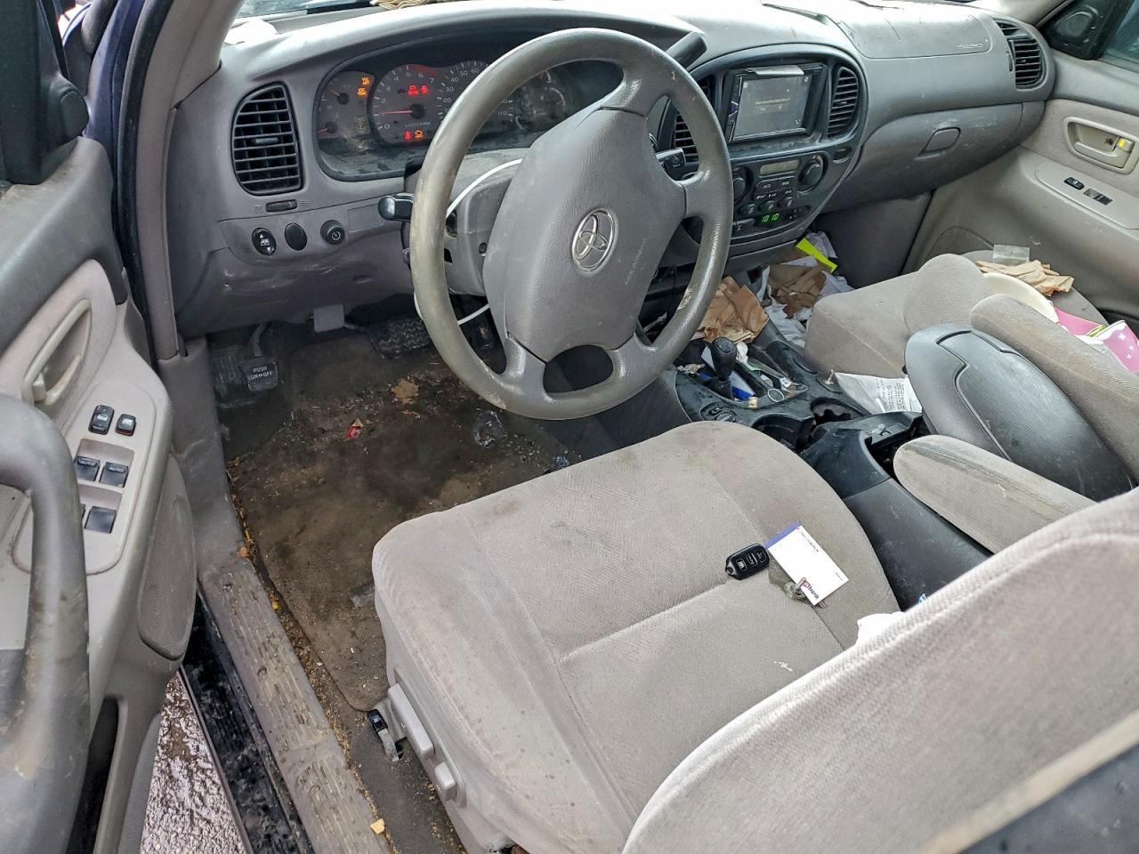 2003 TOYOTA Sequoia