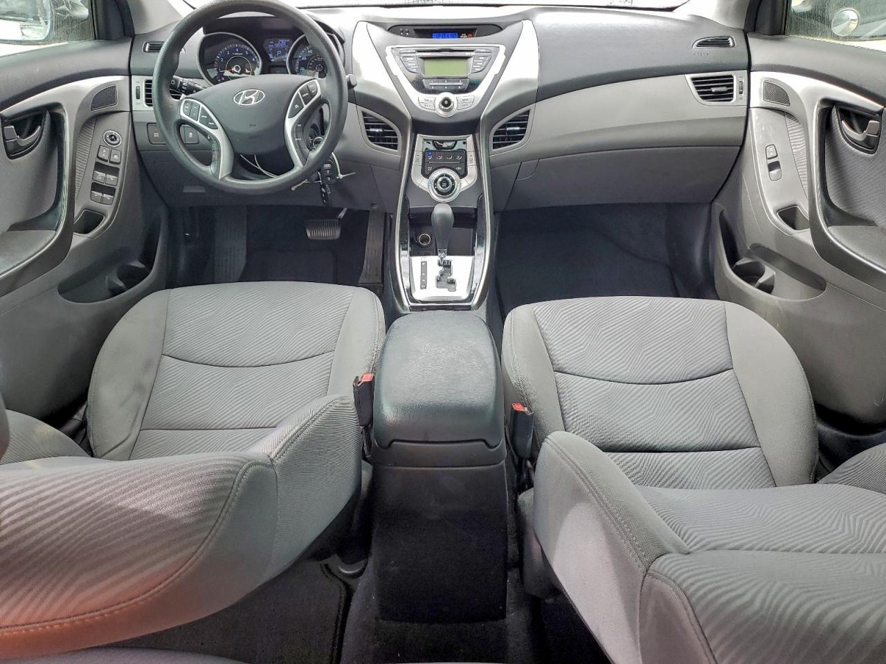 2012 HYUNDAI ELANTRA