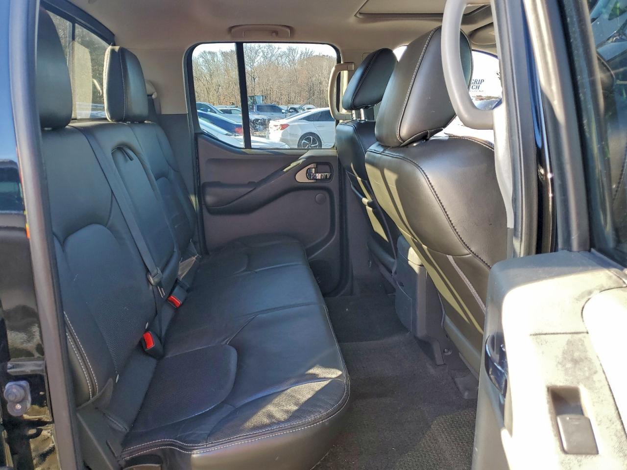 2015 NISSAN Frontier