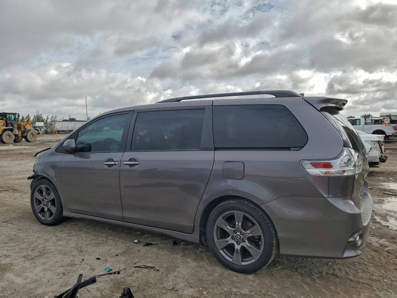 2018 TOYOTA SIENNA