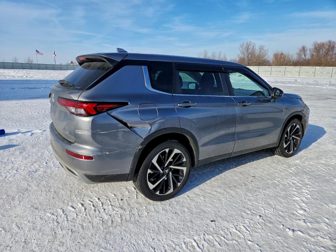 2022 MITSUBISHI outlander