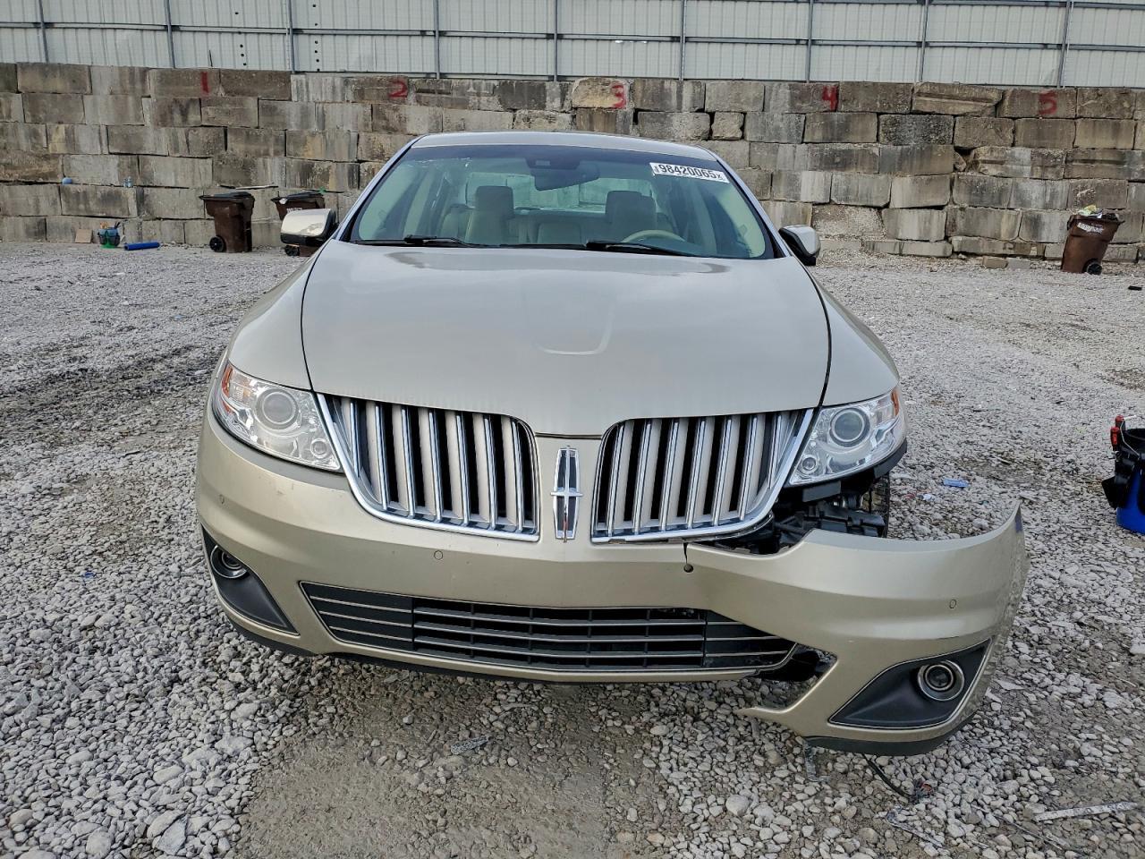 2011 LINCOLN MKS