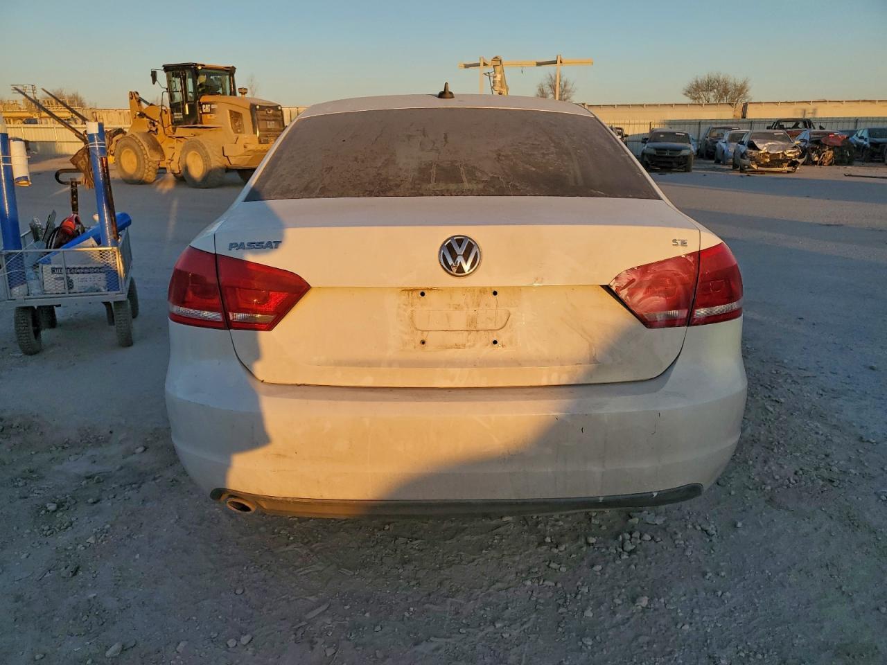 2012 VOLKSWAGEN Passat