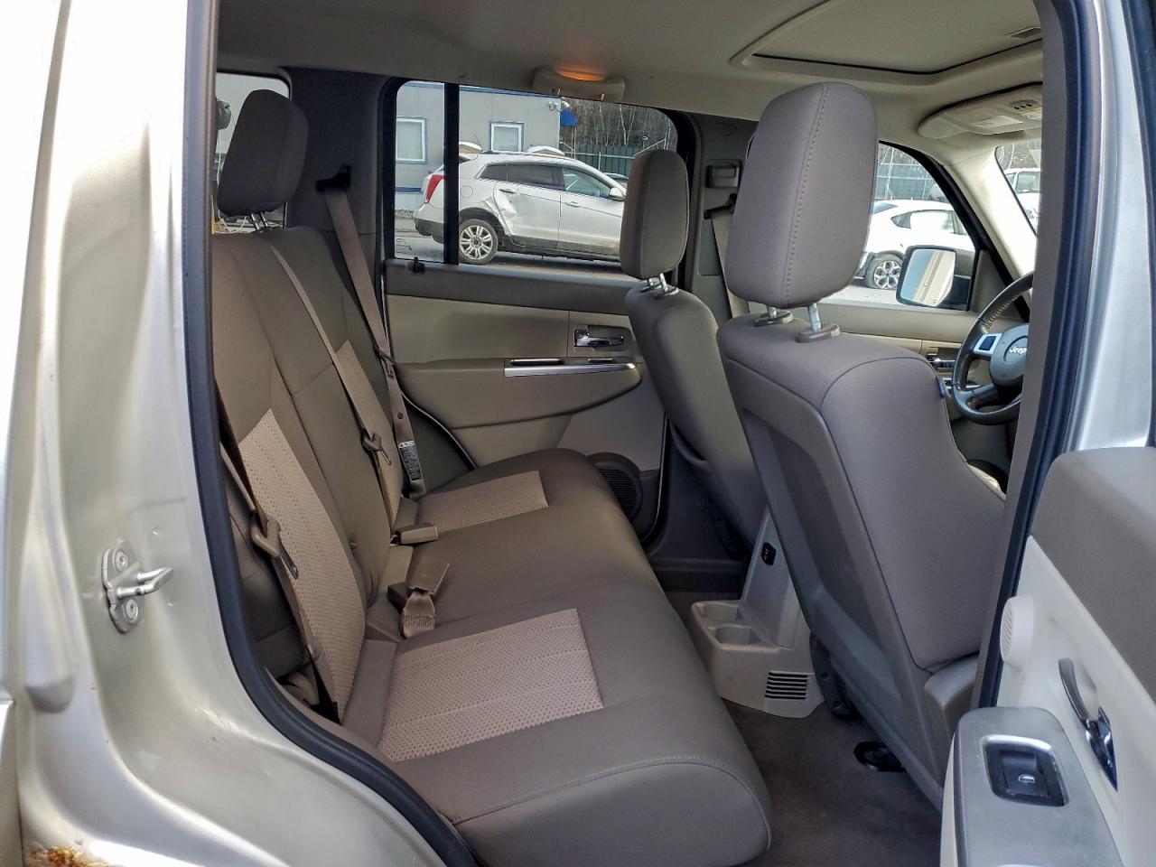 2009 JEEP Liberty