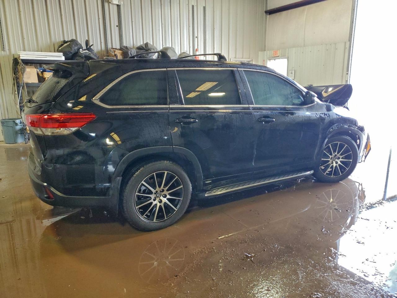 2017 TOYOTA HIGHLANDER