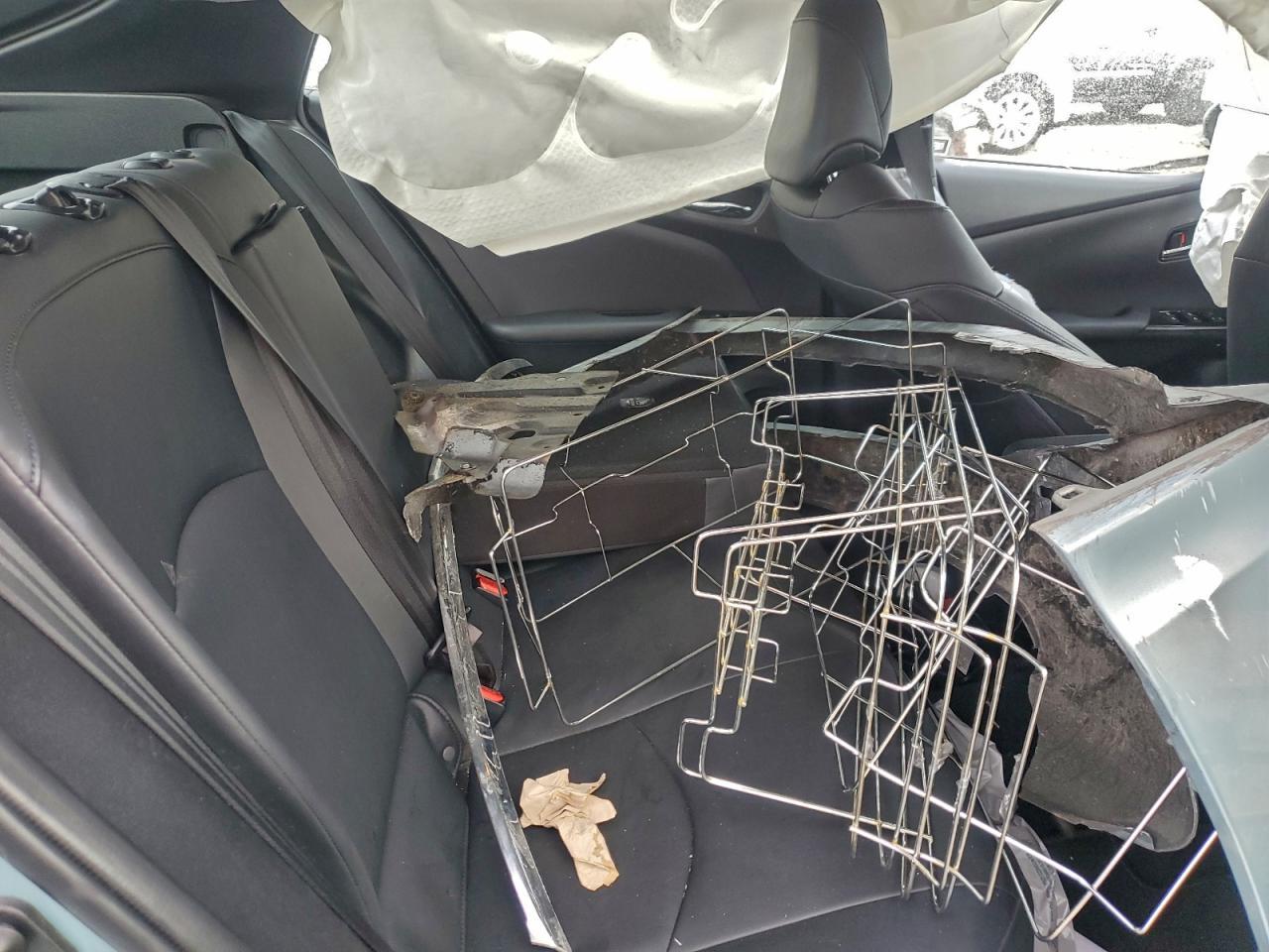 2016 TOYOTA PRIUS
