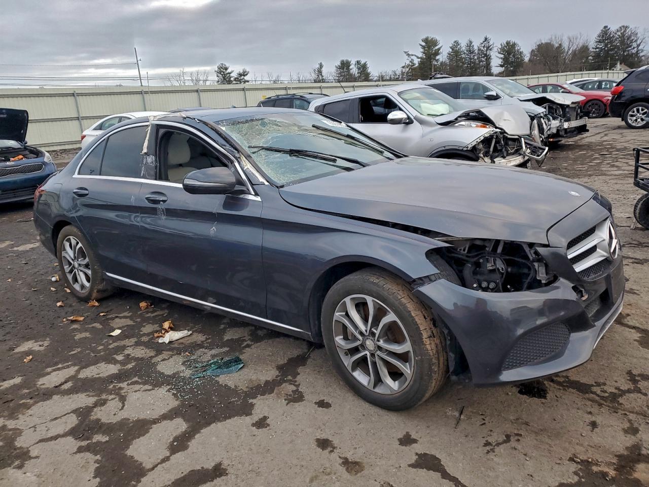 2016 MERCEDES-BENZ C-CLASS