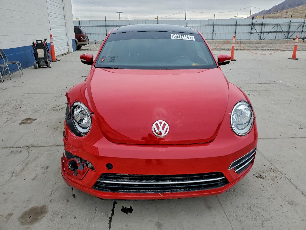 2018 VOLKSWAGEN Beetle