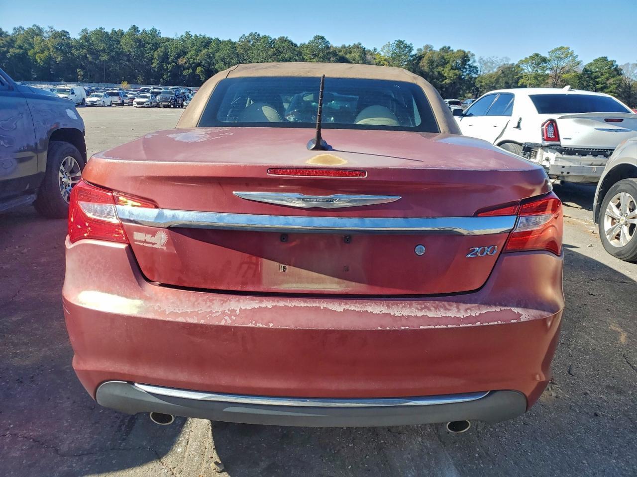 2014 CHRYSLER 200